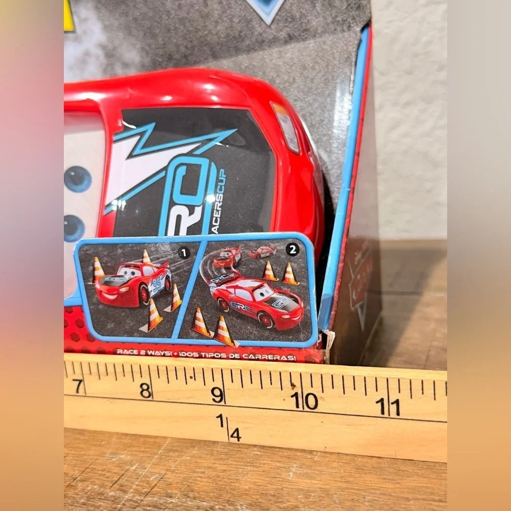 Disney and Pixar Cars Global Racers Cup Drift and Race Lightning McQueen Toy
